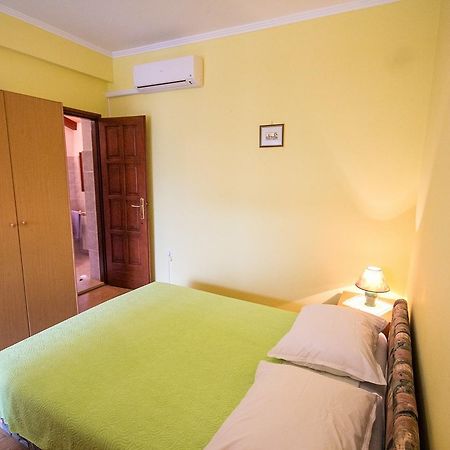 Sandra House With Apartment Umag Exterior photo